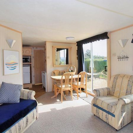 Orchard View Retreat - Dog Friendly, Enclosed Private Garden With Weather Dependant Hot Tub - Not On A Holiday Park Little Clacton Exterior photo